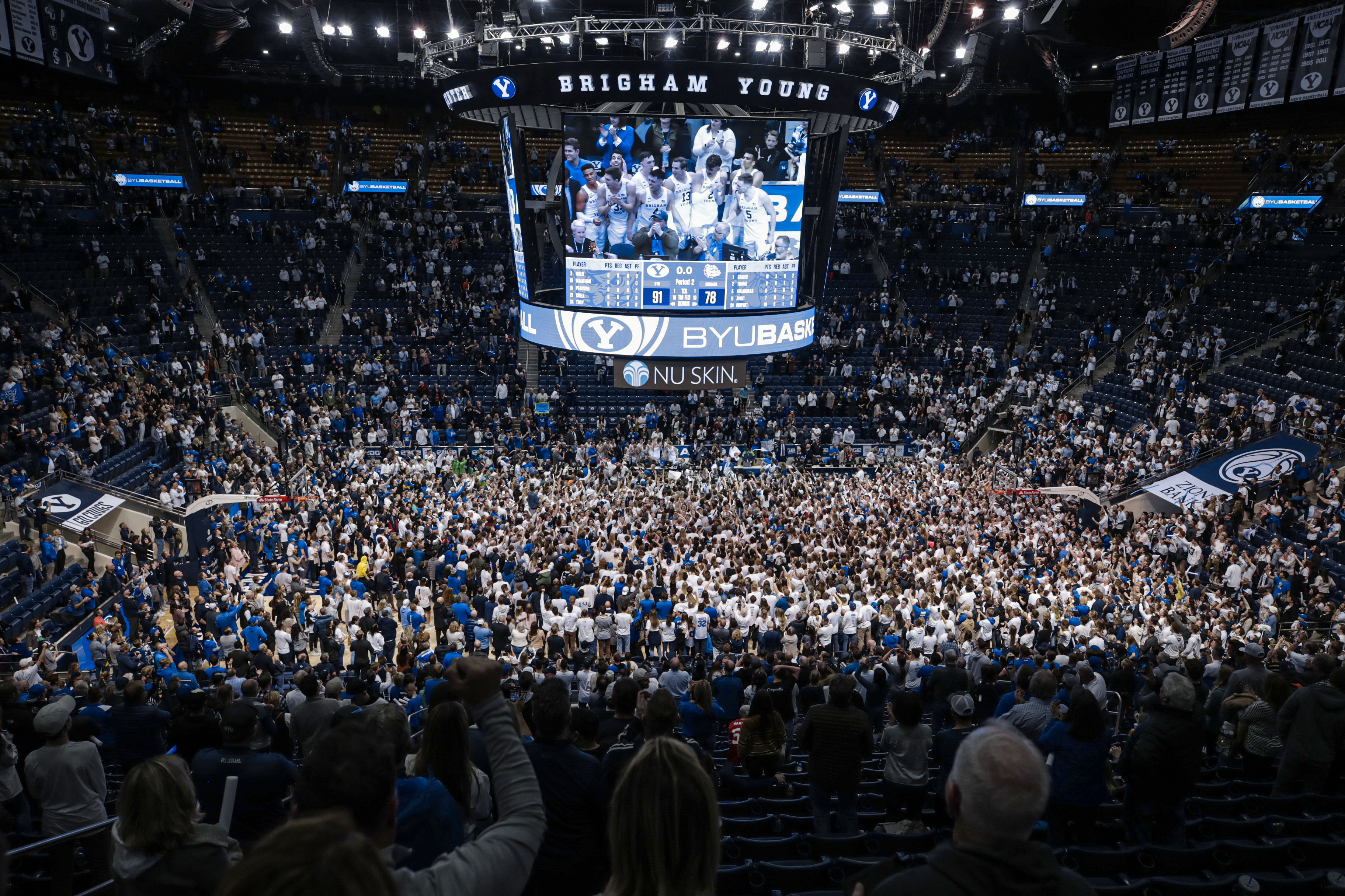 Stormed Court vs. Gonzaga 2020