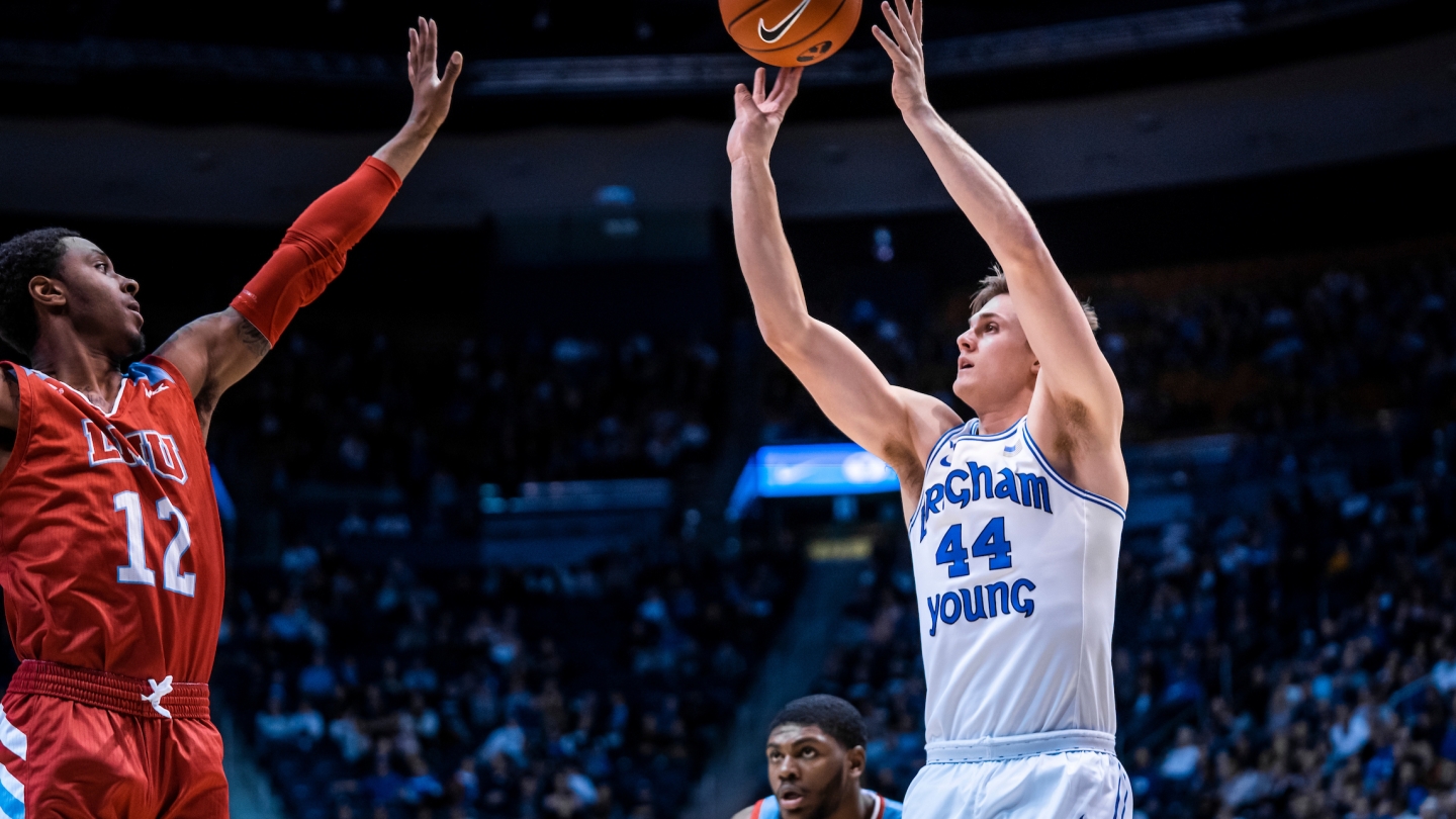 Connor Harding 3-pointer against LMU