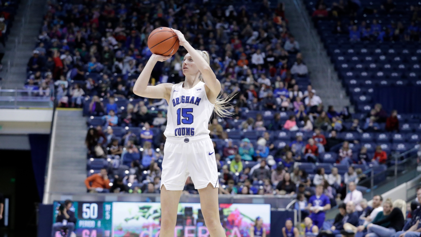 Malli Valgardson Perri shots a 3-pointer with no defenders around her.