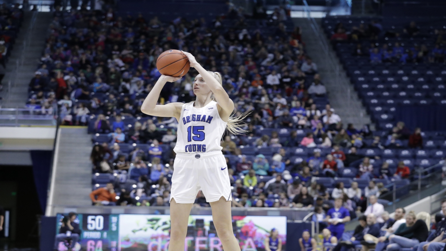 Malli Perri takes shot vs. USU