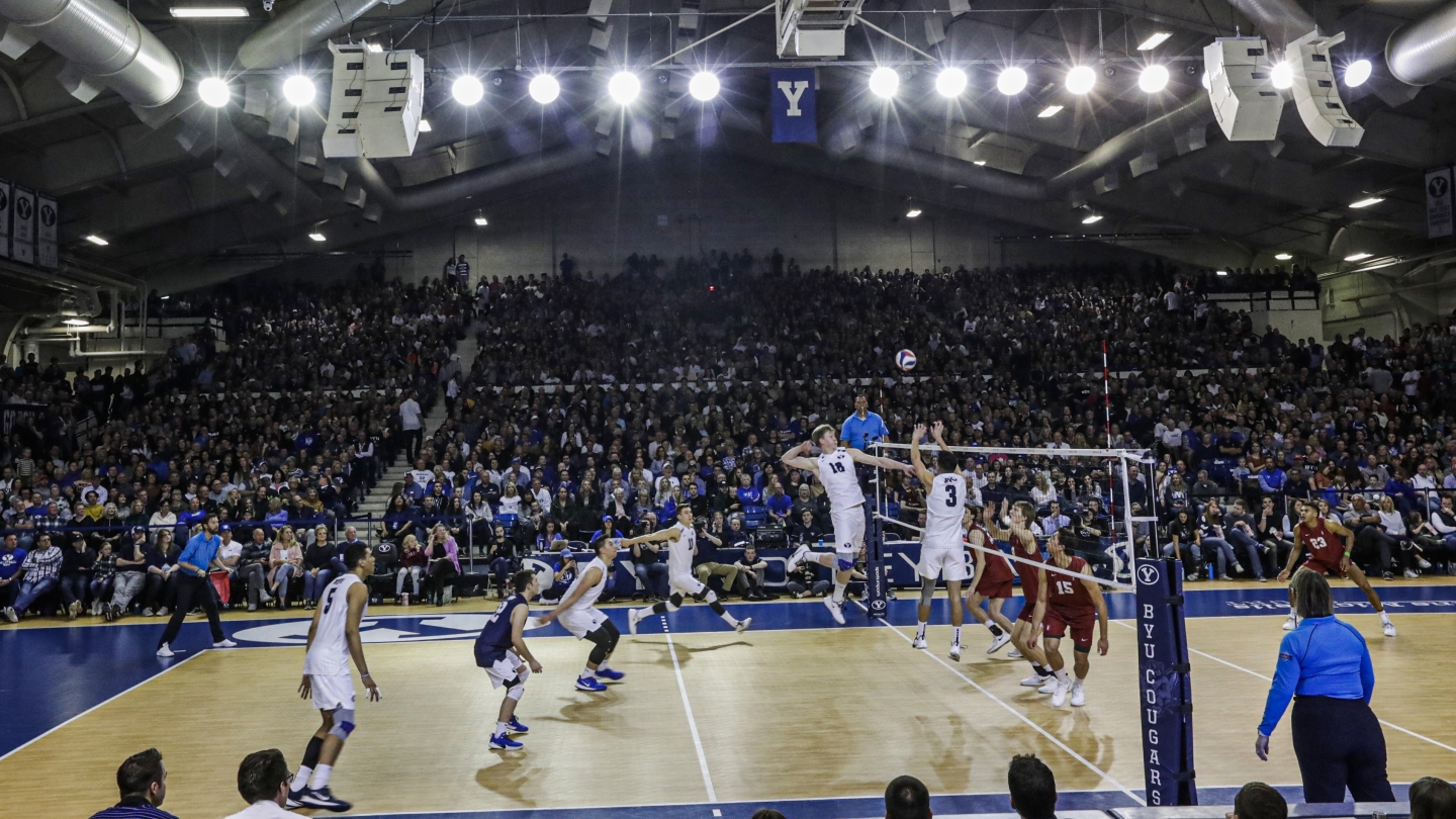 BYU men's volleyball playing in the Smith Fieldhouse